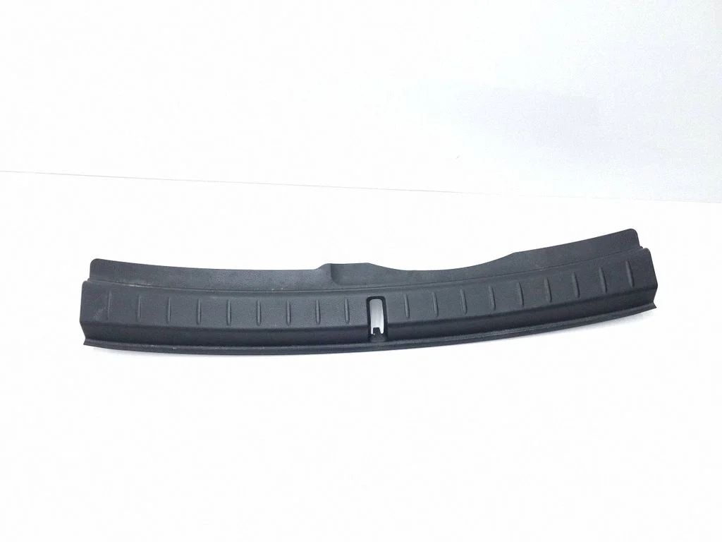 Trunk/boot sill cover protection 7298592