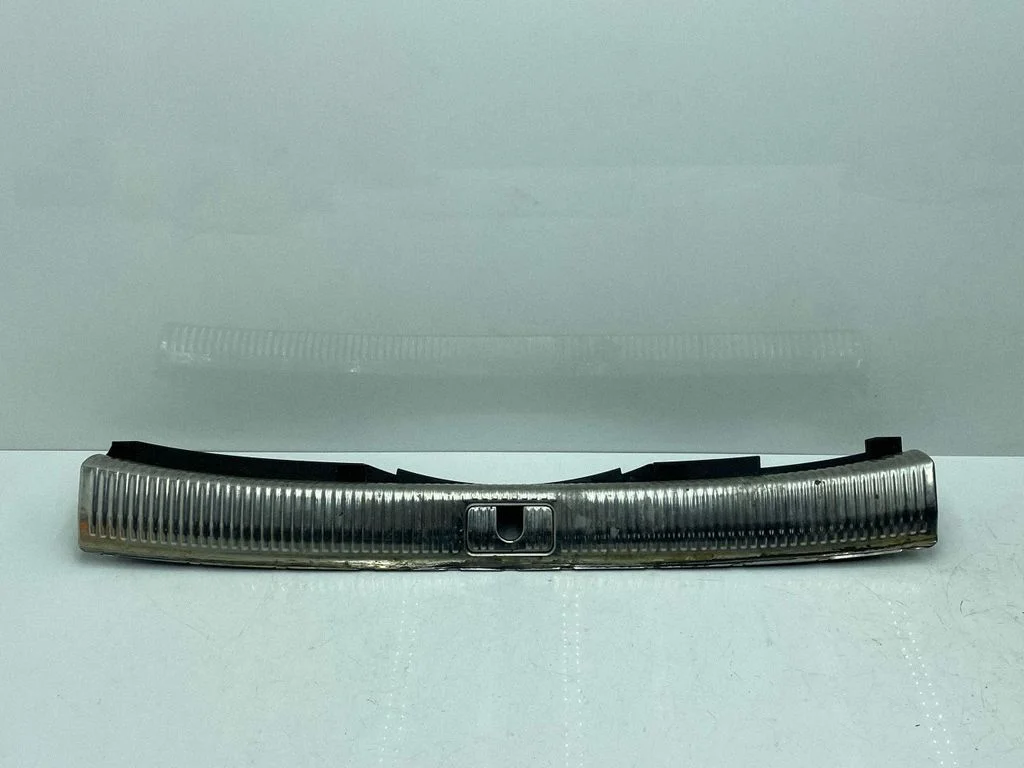 Trunk/boot sill cover protection 8W9864513