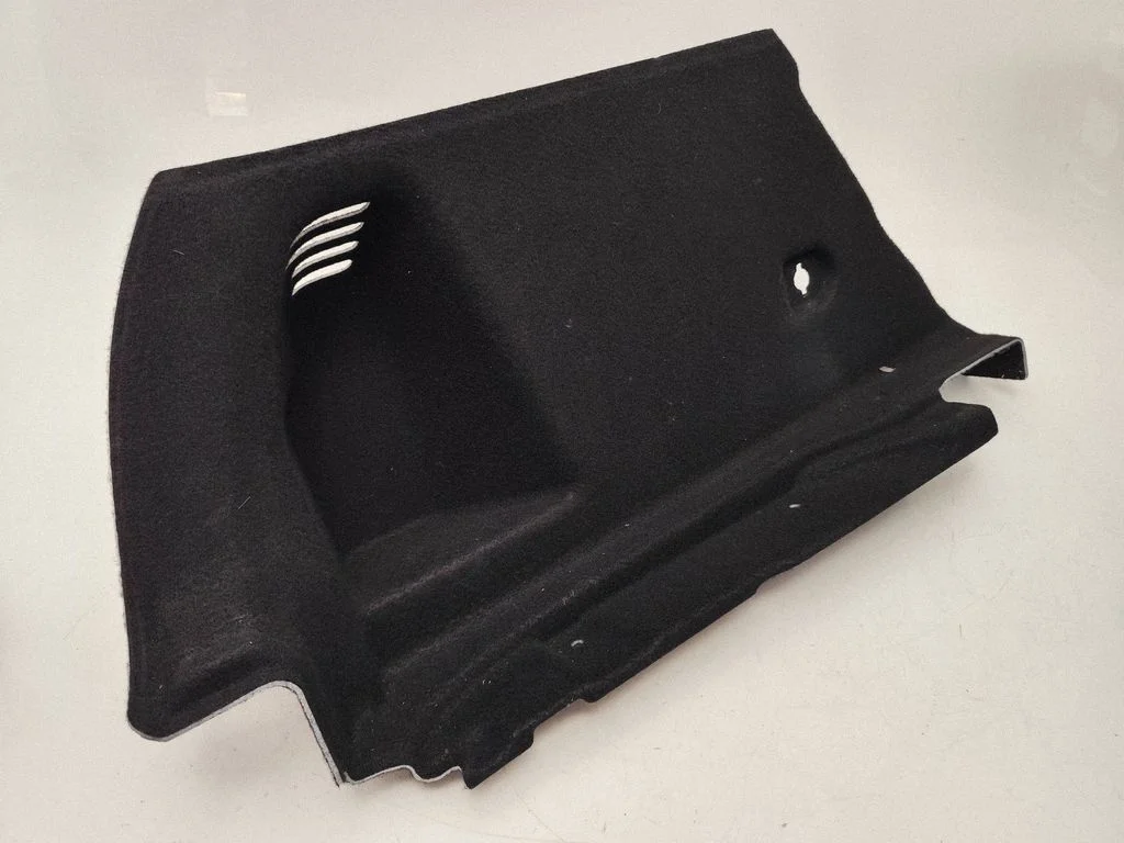 Trunk/boot side trim panel 15482789