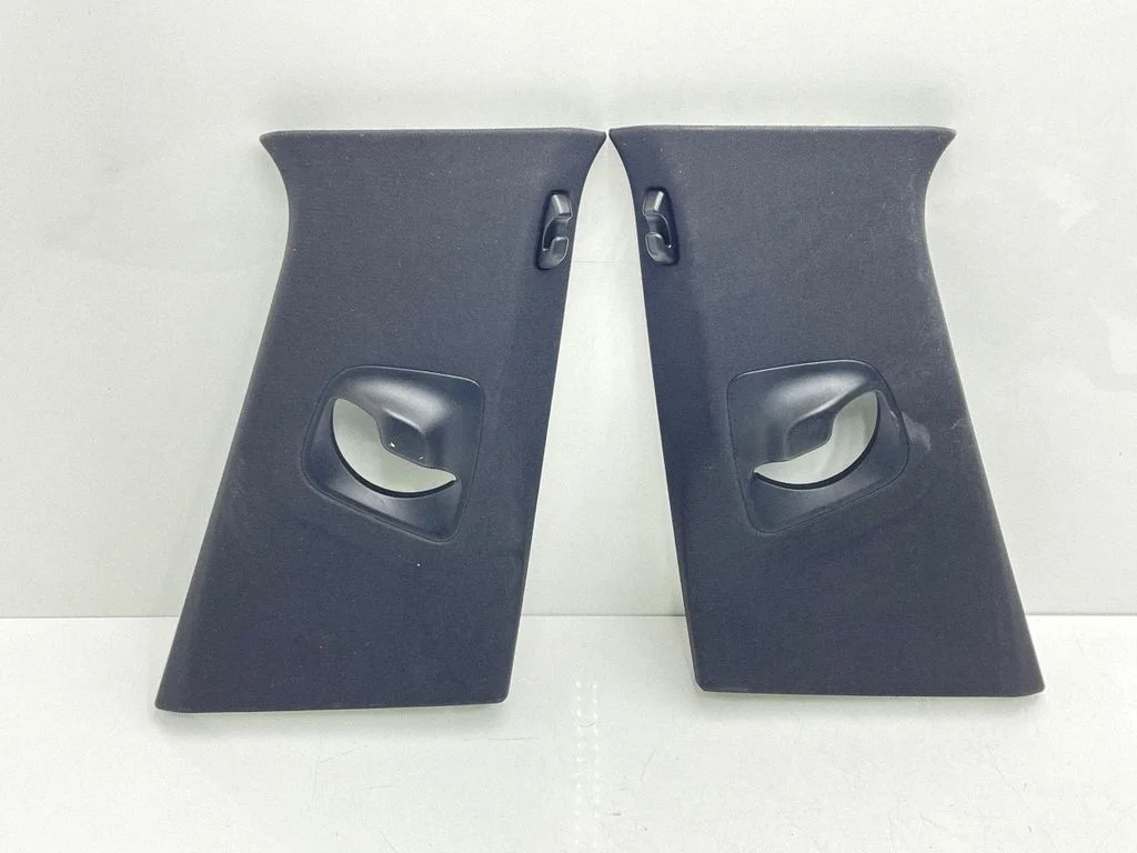 (B) pillar trim (top) 7384527