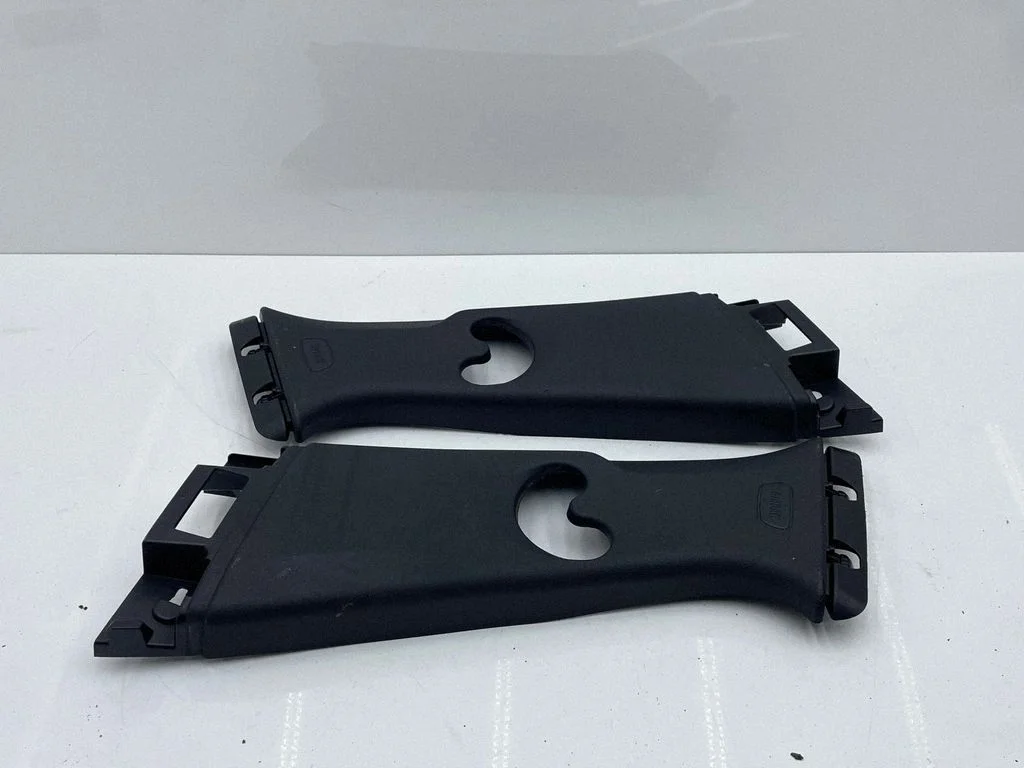 (B) pillar trim (top) 7329587