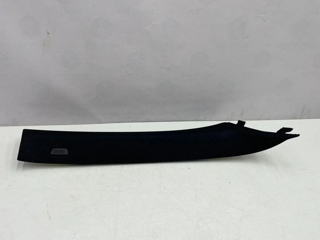 (A) pillar trim 7112736
