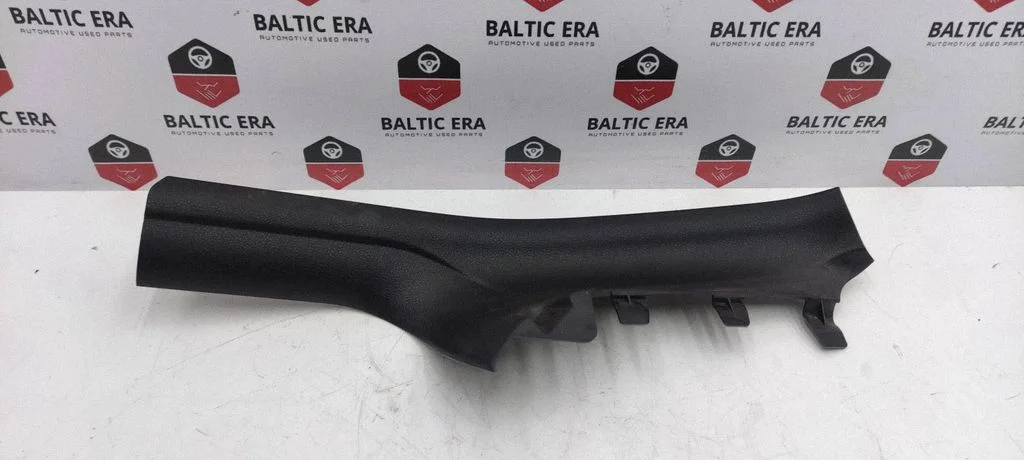 Rear sill trim cover 7277010