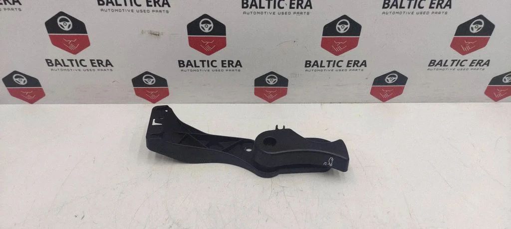 Mootorikapoti avamiskäepide – BMW 4-seeria F32 F33 (2013-2020)