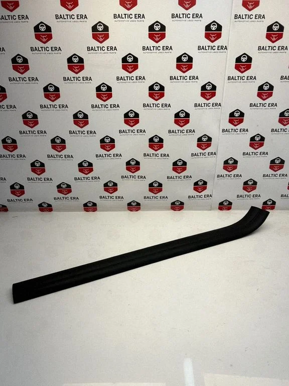 Front sill trim cover 7277640