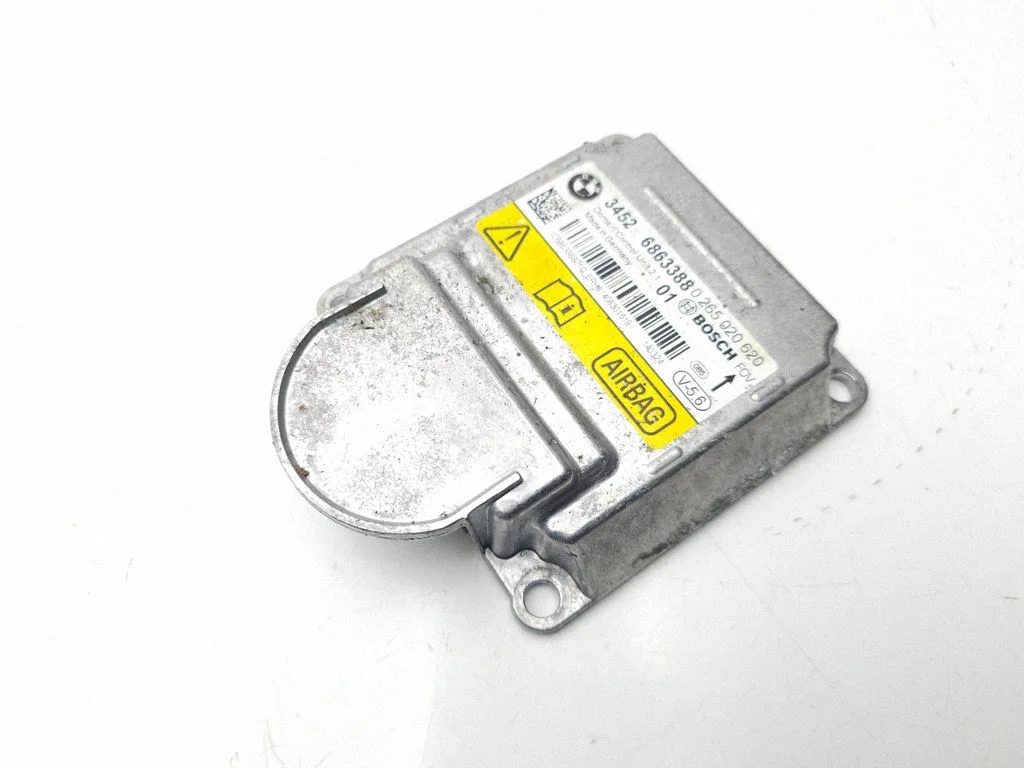 Drošības spilvenu vadības bloks 6863388