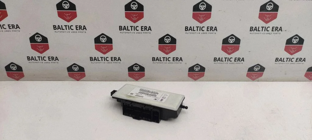 Drošības spilvenu vadības bloks 6837359