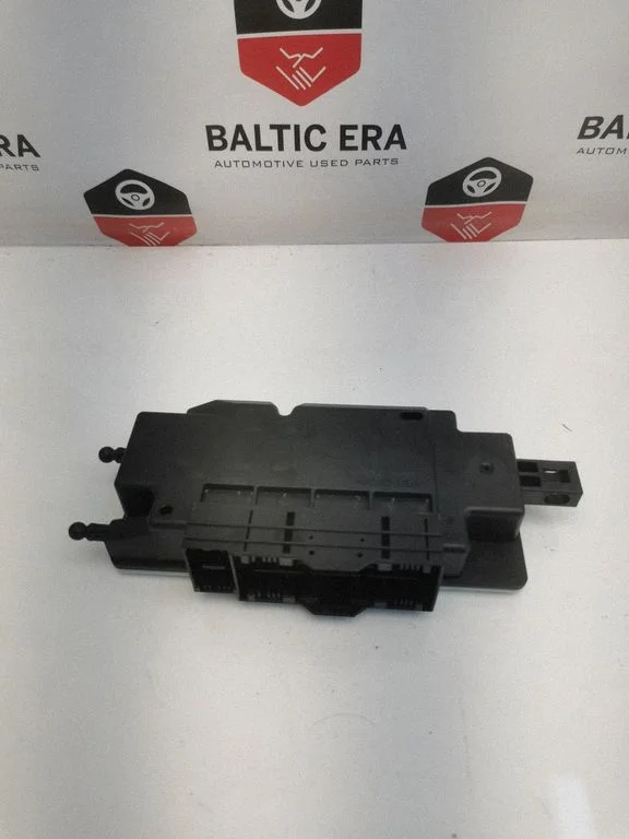 Oro pagalvių valdymo blokas