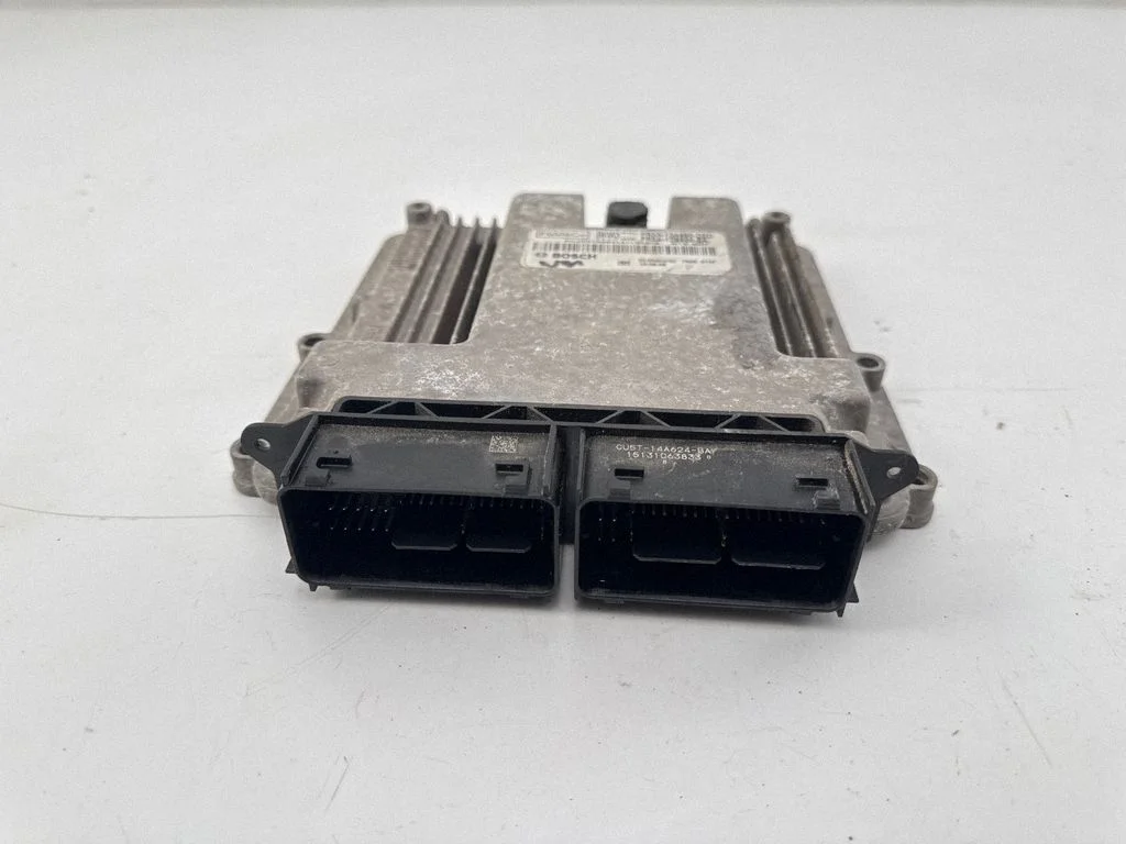 Mootori juhtplokk FR3A12B684EA