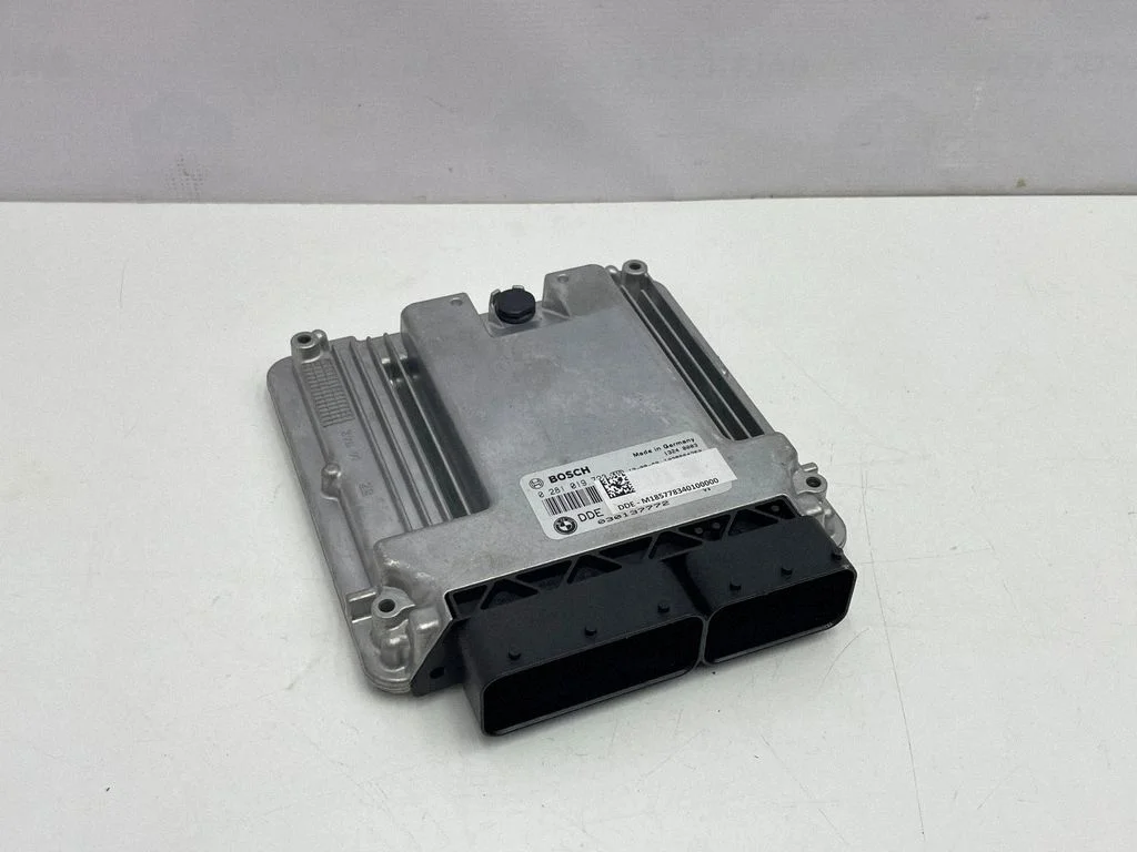 Engine control unit/module 1039S64750