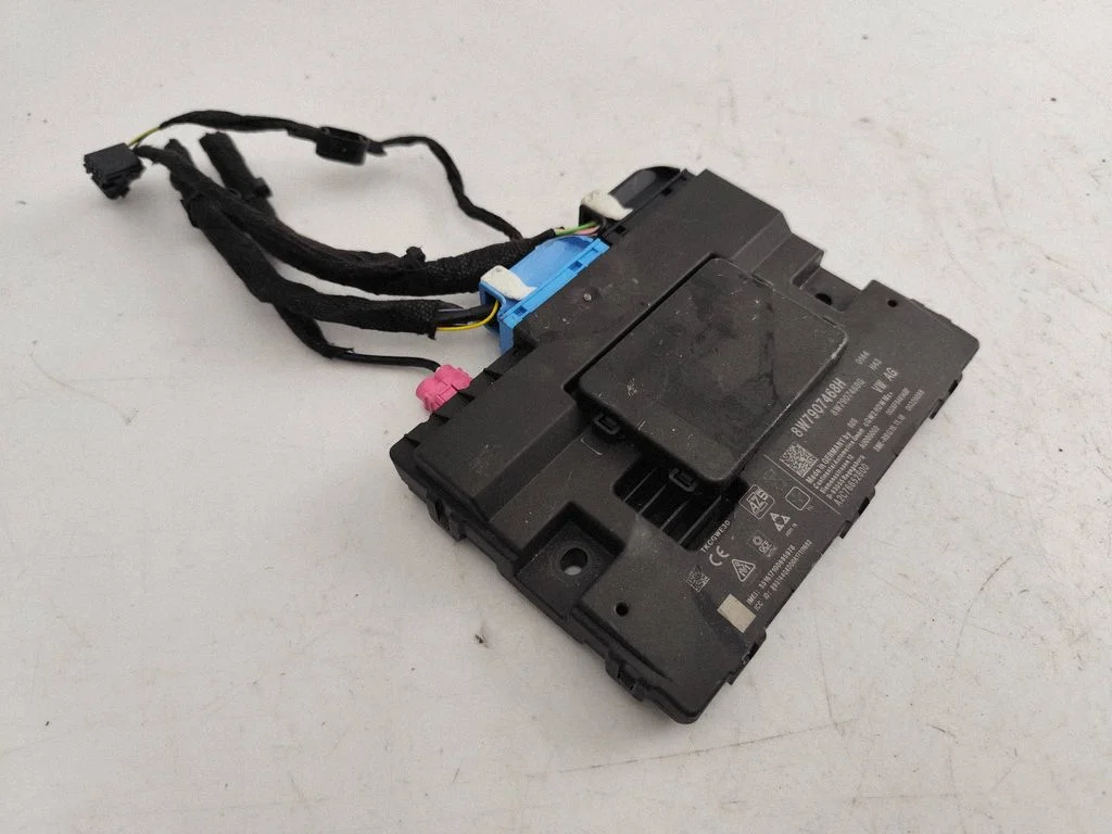 Citi vadības bloki/moduļi 8W7907468G