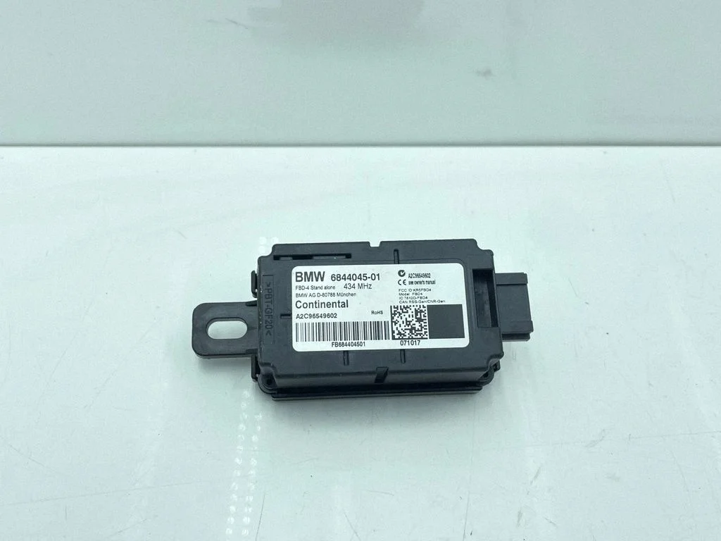 Other control units/modules 6844045