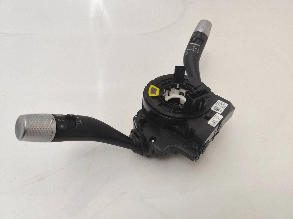 Wiper turn signal indicator stalk/switch 934D5T68804X