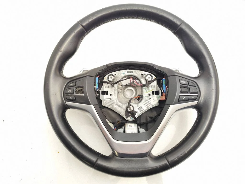 Steering wheel 2460575385