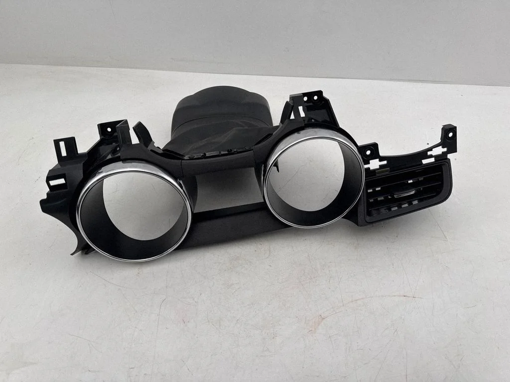 Steering wheel column trim GR3B3530A