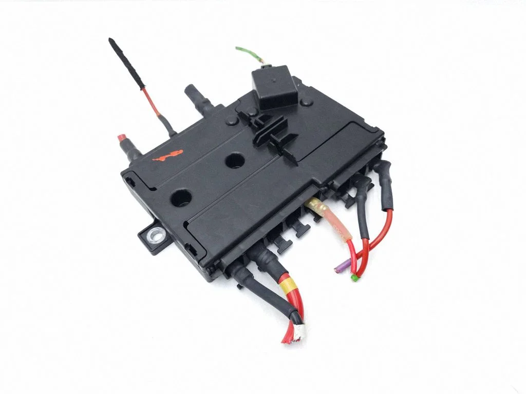 Plusa vadu savienojuma mezgls A2055402850