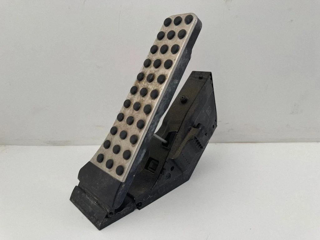 Accelerator throttle pedal – Mercedes-Benz GLC-Class C253 (2016-)