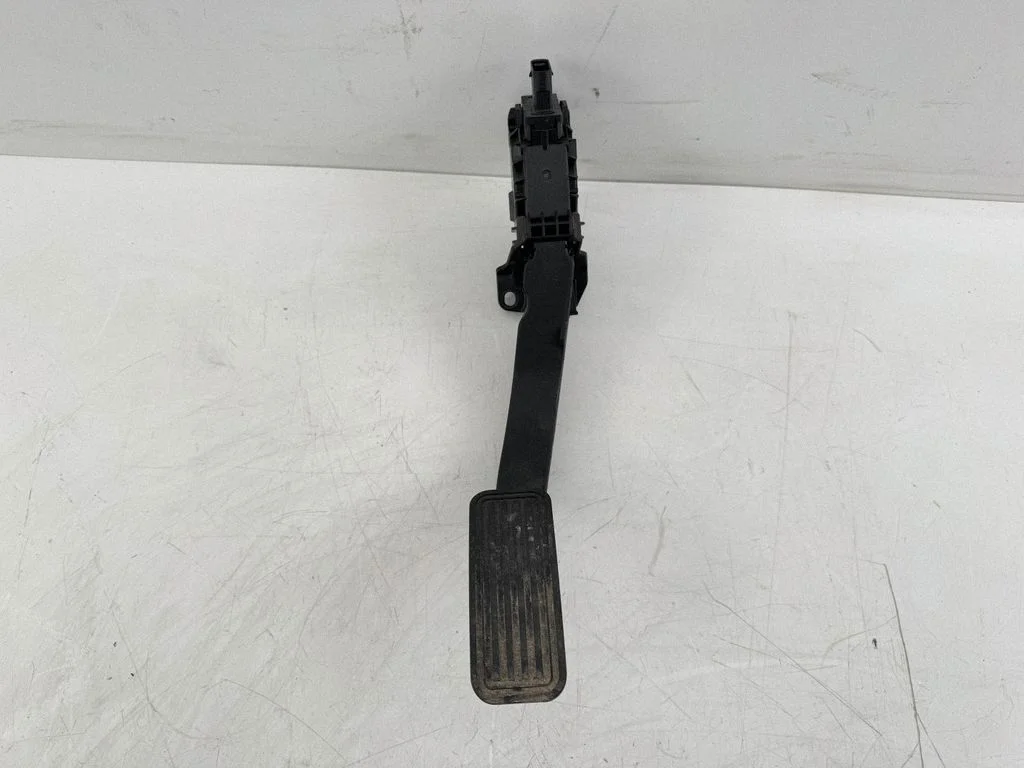 Accelerator throttle pedal 762321156967