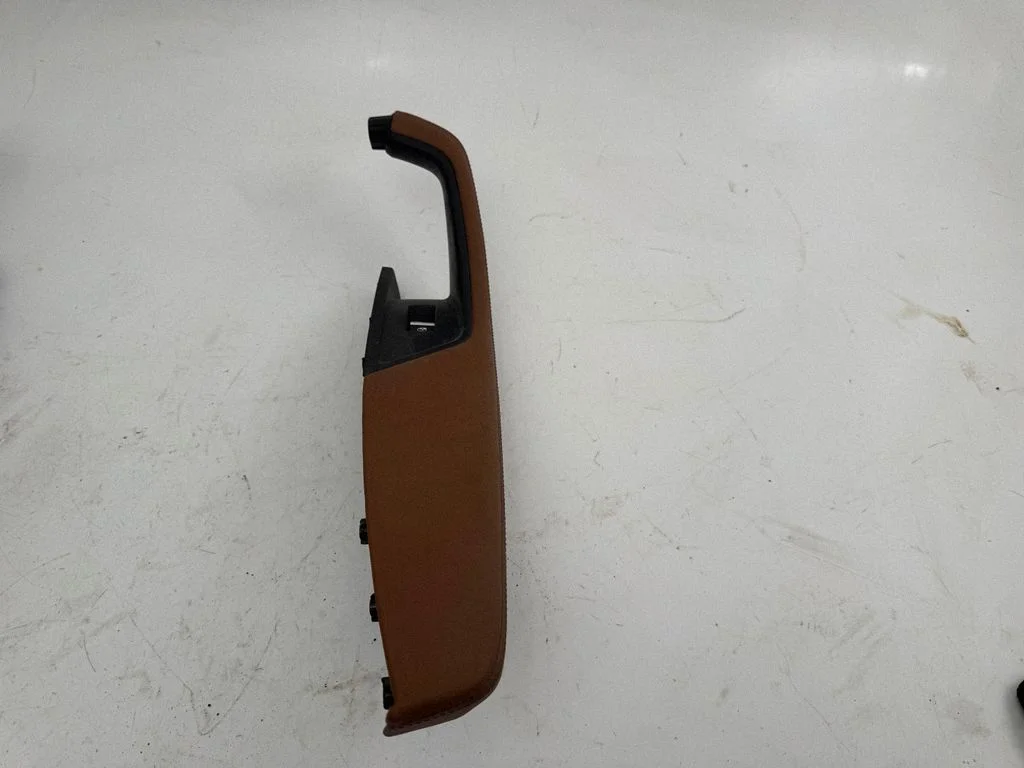Cita salona detaļa 8W0867373A