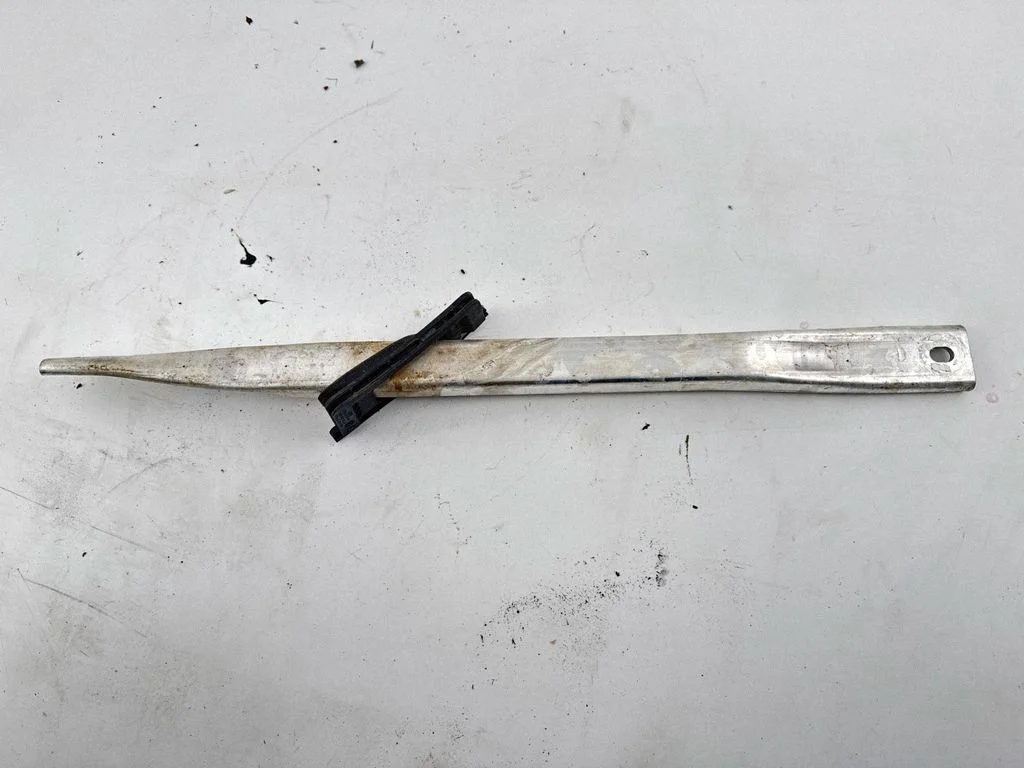 Kita variklio skyriaus detalė