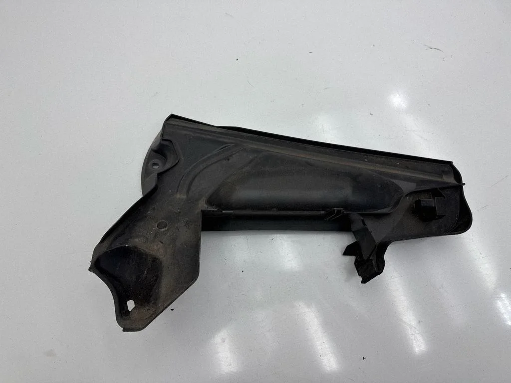 Other engine bay part 19074910