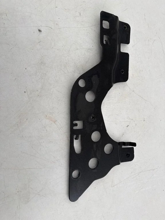 Other engine bay part FR3B63016A52A