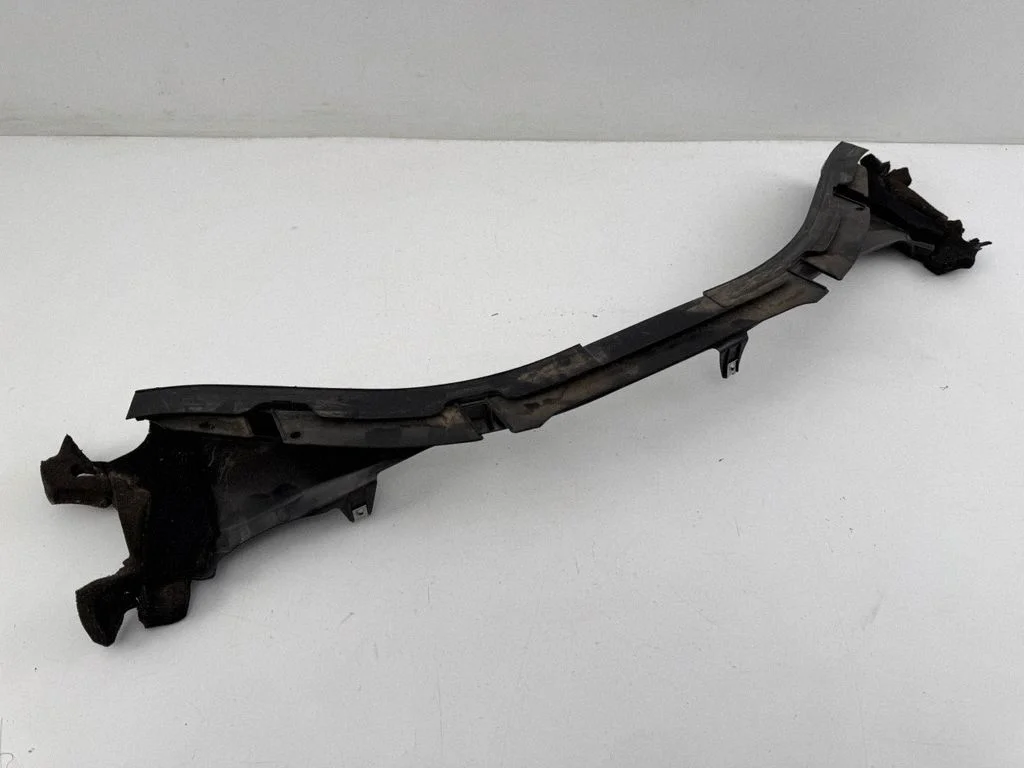 Other engine bay part 4G0806391B