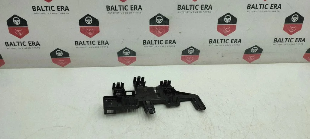 Cita motora nodalījuma detaļa 8606547