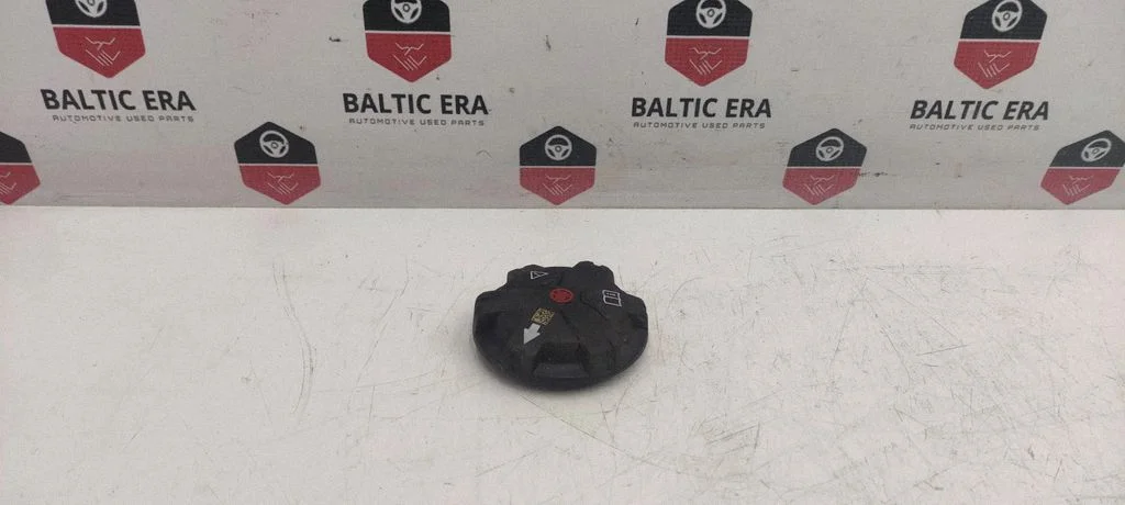 Kita variklio skyriaus detalė