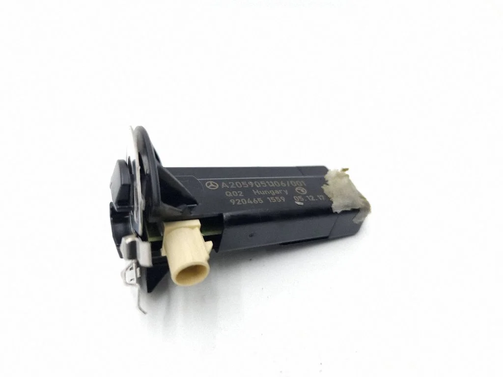 Antenas pastiprinātājs A2059051106