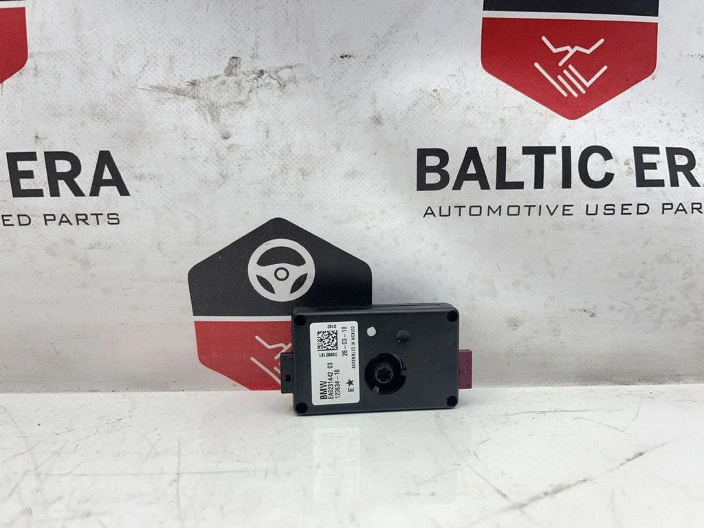 Wzmacniacz antenowy 9231442