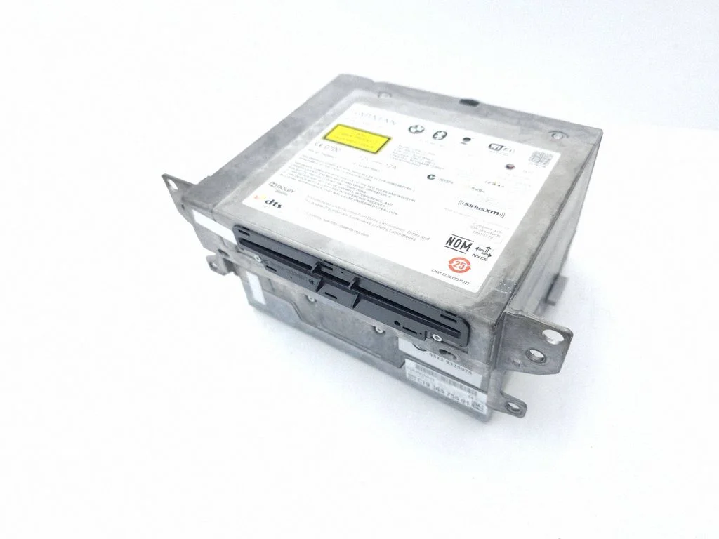 Radio/CD/DVD/GPS head unit 9325975
