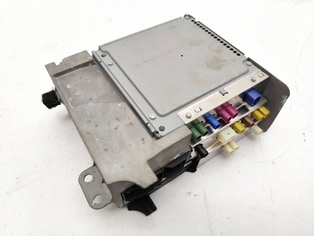 Radio/CD/DVD/GPS head unit A1679005218