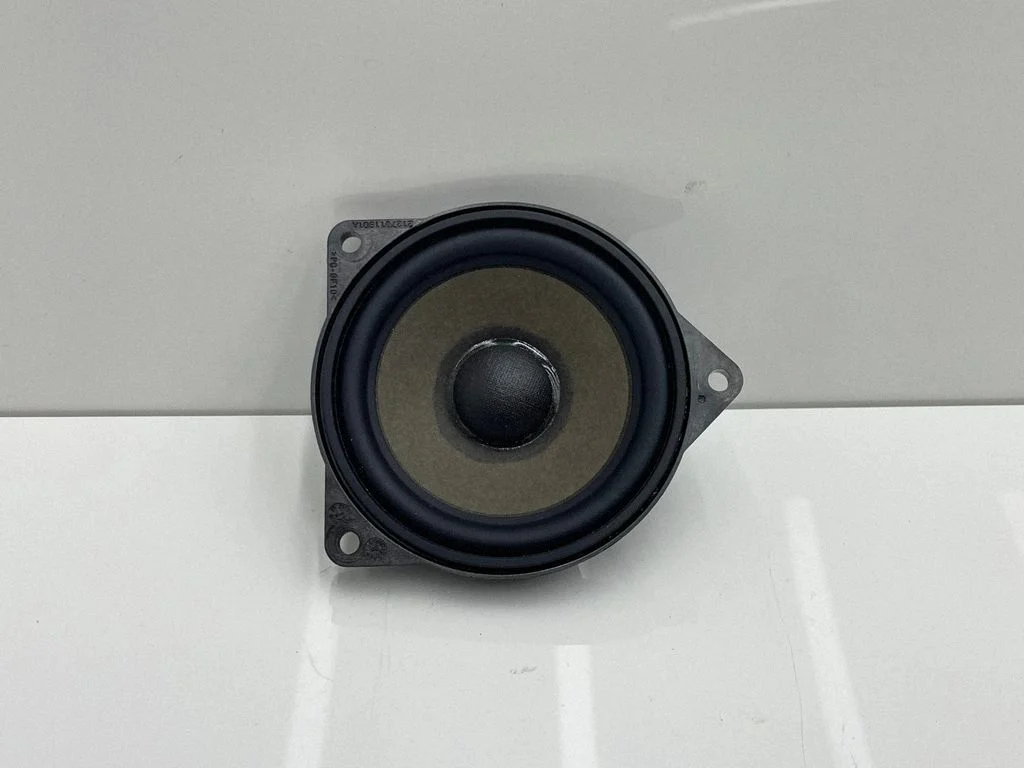 Głośnik w desce rozdzielczej – BMW Seria 5 G30 G31 G38 (2016-)