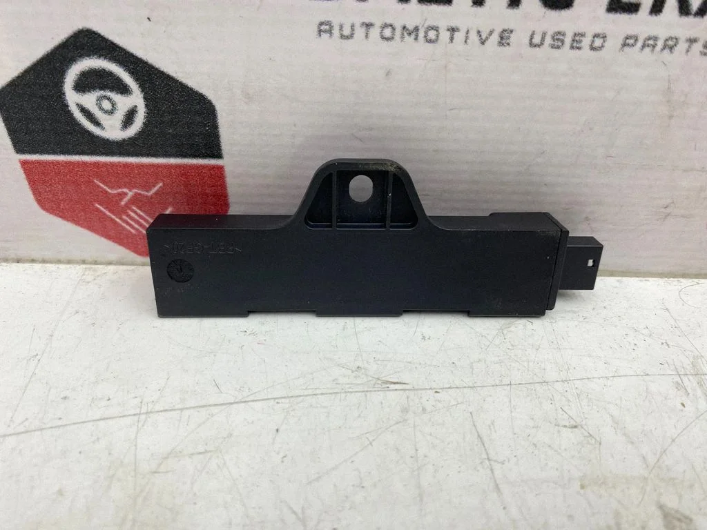 Interior comfort aerial antenna 9220832