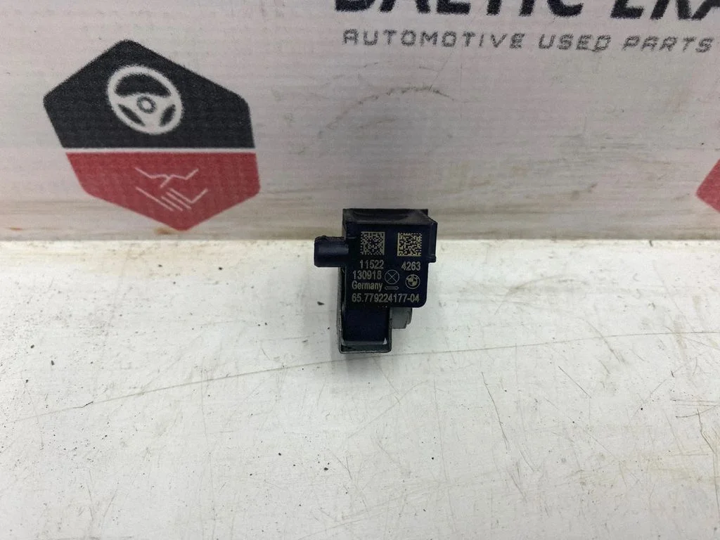 Airbag deployment crash/impact sensor 9224177