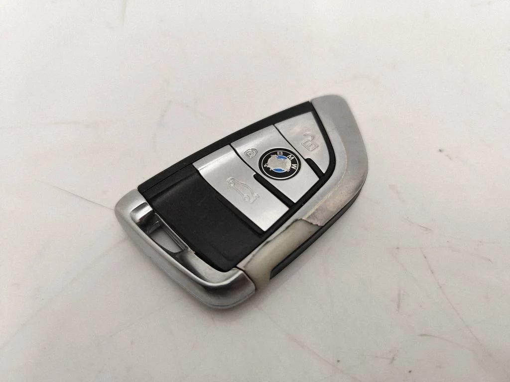 Ignition key/card 2013DJ5983