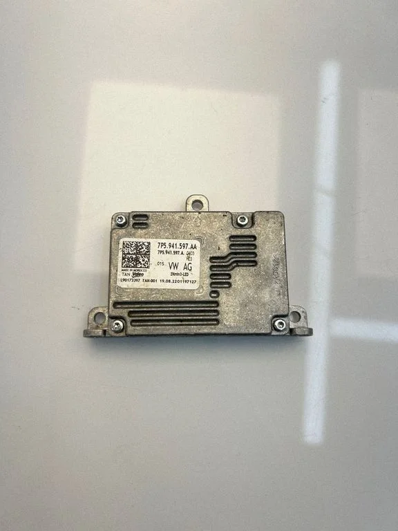 Headlight ballast module Xenon 7P5941597AA