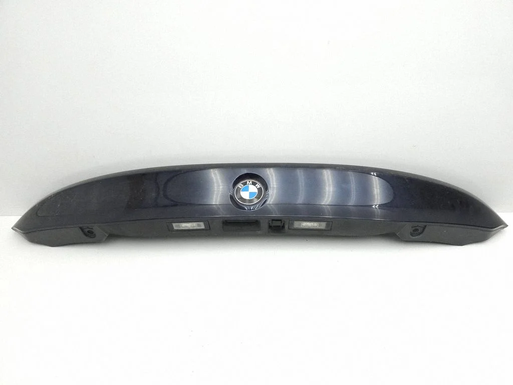 Tailgate trim 7415357