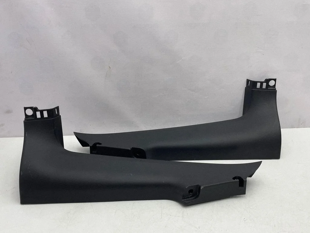Tailgate trim 7295635