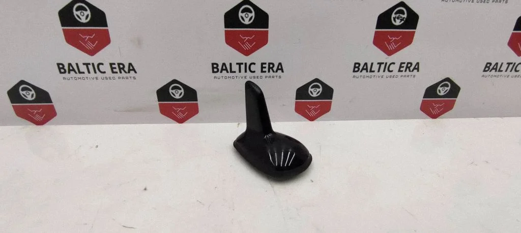 Aerial GPS antenna – Mercedes-Benz C-Class AMG W204 (2007-2014)