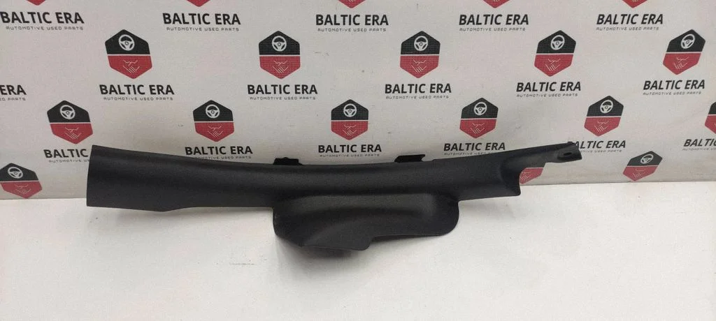 Kita slenkscių/ statramsčių apdailos detalė