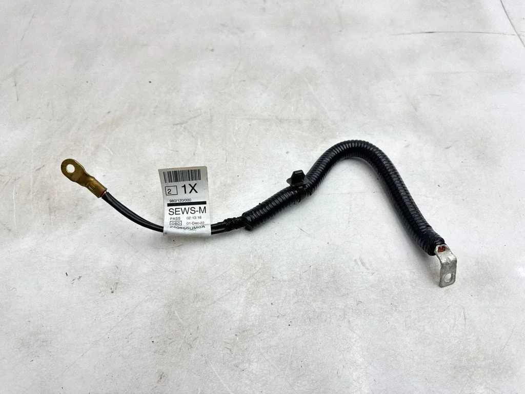 Muud juhtmed / juhtmestik 240856UM0A