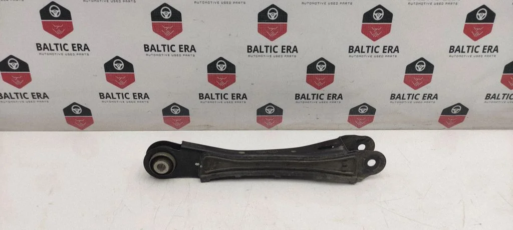 Kita galinės važiuoklės detalė