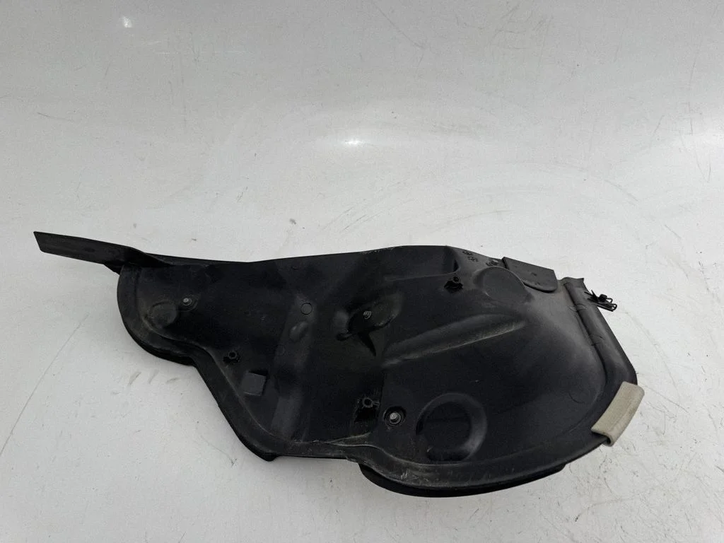 Heat shield in engine bay – Volkswagen Touareg II (2010-2018)