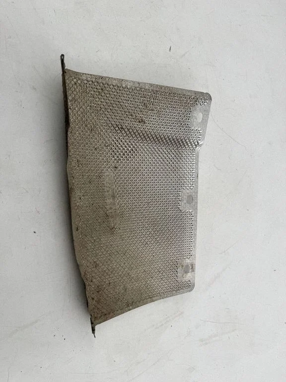 Heat shield in engine bay – Mercedes-Benz SL-Class R231 (2012-2017)