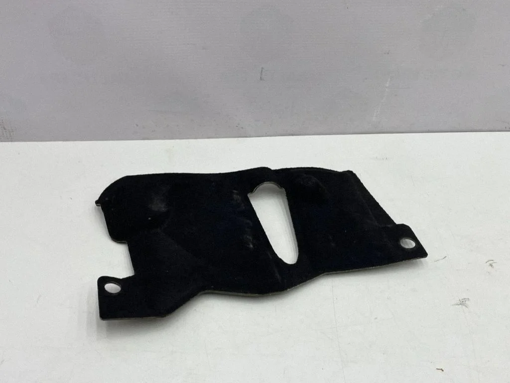 Heat shield in engine bay 8612330