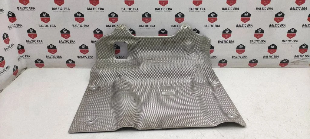 Heat shield in engine bay 8065410