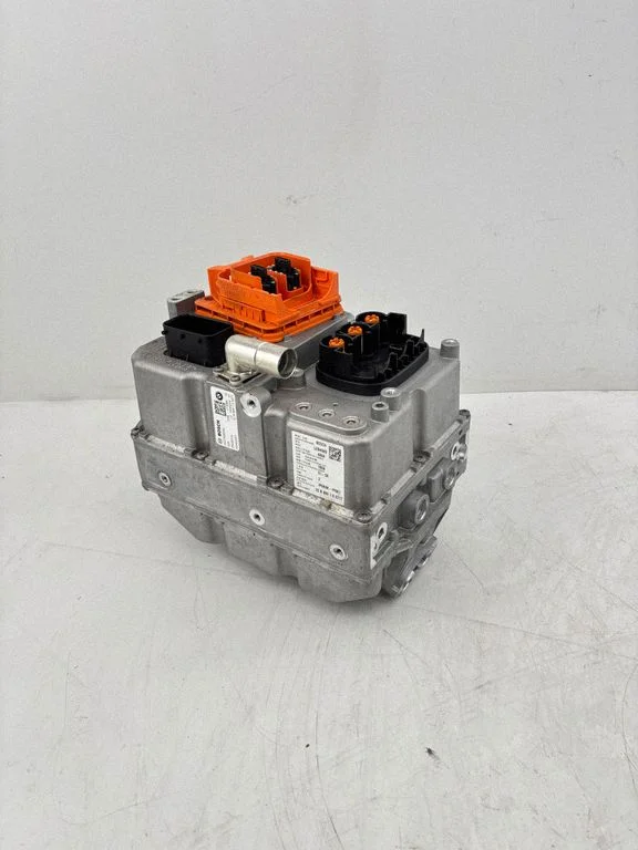 Voltage converter inverter 043750803M
