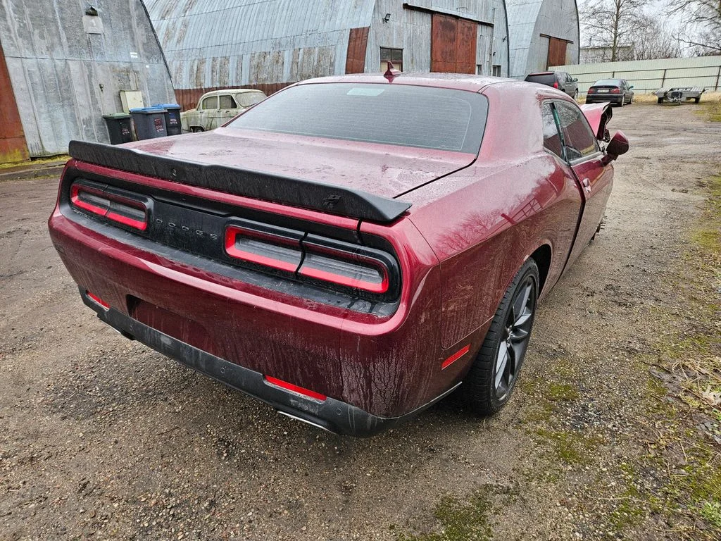 Dodge Challenger